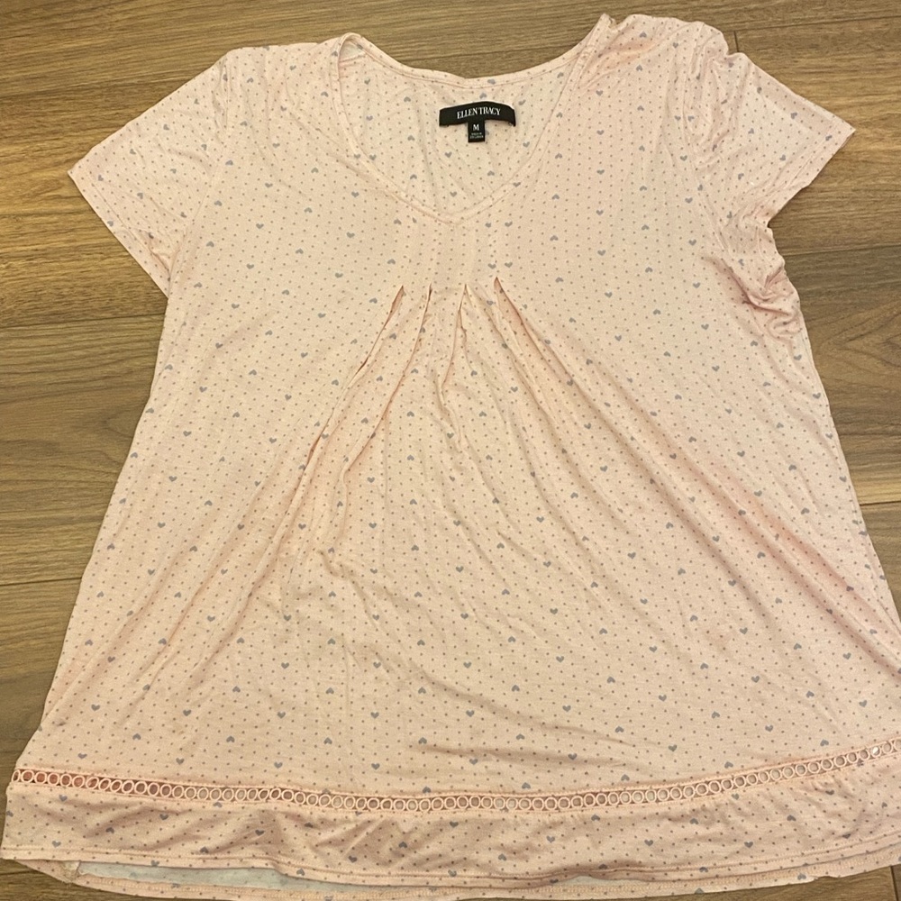 Very pretty Pyjama set. Only worn a few times. Nicely washed - Picture 2 of 5